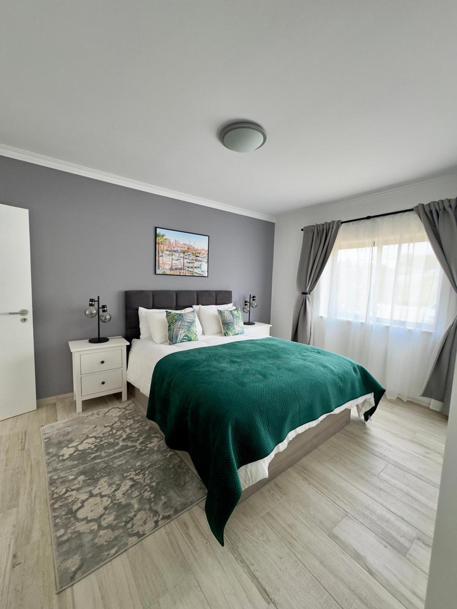 Princess Retreat Beautiful Modern Aprt 2 Min Walk From Quarteira Beach Εξωτερικό φωτογραφία