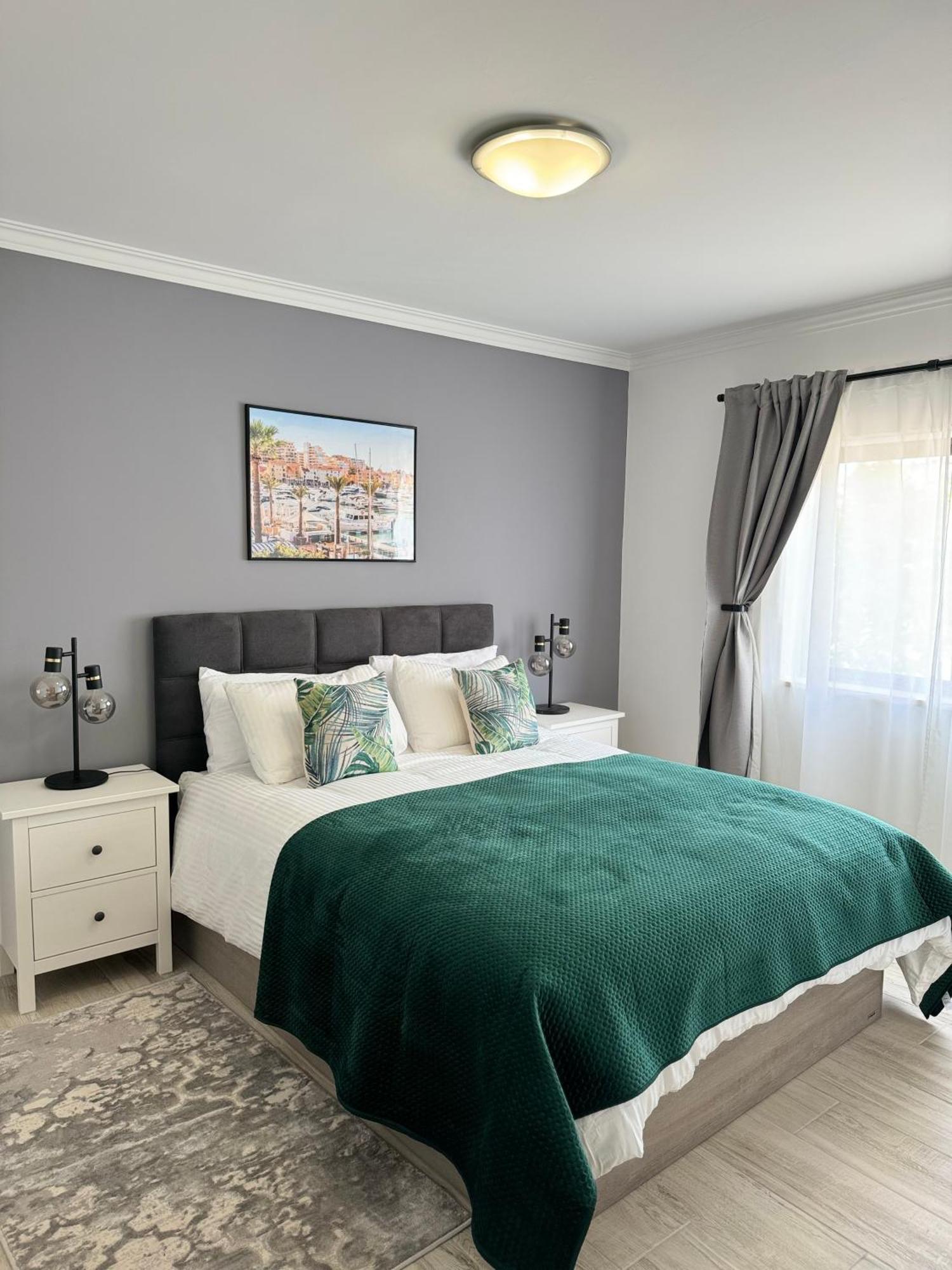 Princess Retreat Beautiful Modern Aprt 2 Min Walk From Quarteira Beach Εξωτερικό φωτογραφία